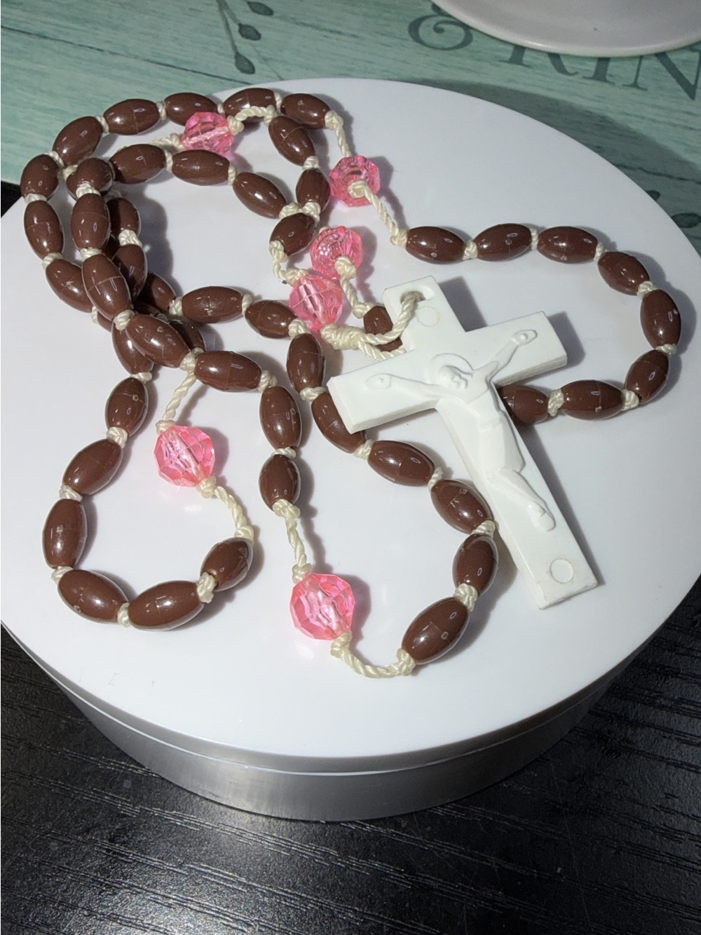 Vintage beaded acrylic rosary necklace